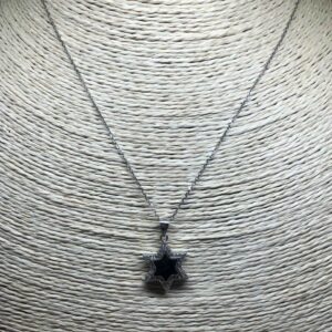 שרשרת כסף קצרה לב שחור ,מסגרת זרקונים