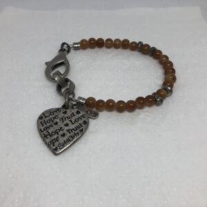 צמיד בצבע כסף